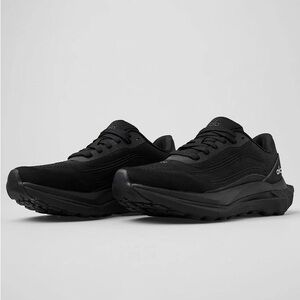 NWOT Alo Black Runner Sneakers, 6.5W